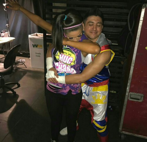 Thenaturebella's tweet photo. Their SO CUTE!!💓👯 @MegaTJP @itsBayleyWWE https://t.co/Z0MO6zLrDt