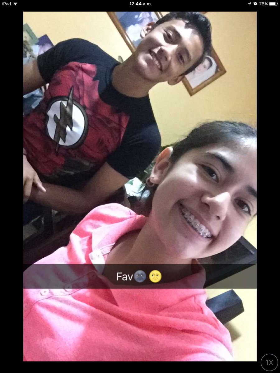 OrlyRdz's tweet photo. BFF🌚

#Hermanitas
#Bests
#Favs
#Flash   ⚡️❤️
#SuperHero https://t.co/SWzqazch0s