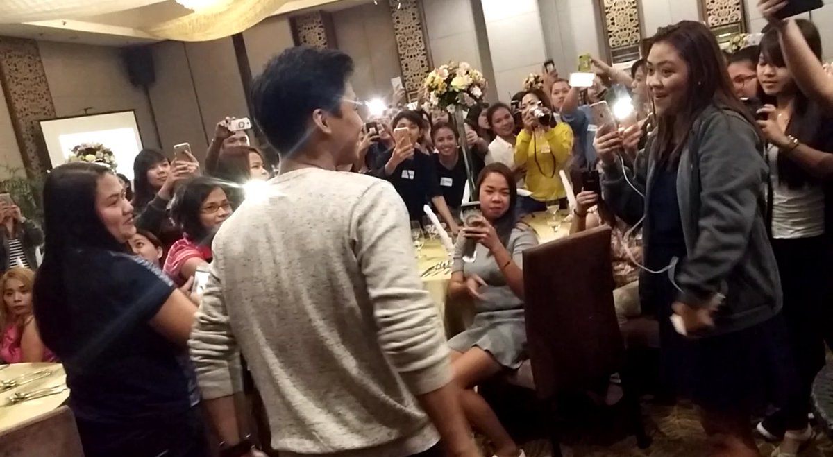 MarcCarlosDeL10's tweet photo. "@markdeleon77: MCLISSE Family maraming salamat sa inyong lahat.
 WE LOVE YOU ALL 
from De Leon Family https://t.co/bO4hmz0gT7"