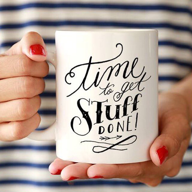 Hazte un chocolate caliente y deja que tu bonna artist te consienta con un mani spa en tu casa. ¿Qué te parece este plan? Disfruta ❤️