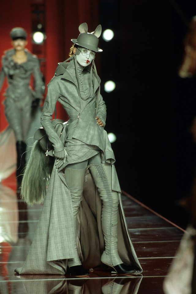 FutureLabelsHK's tweet image. Unforgettable collection #throwback #ChristianDior #Fall2000 #JohnGalliano