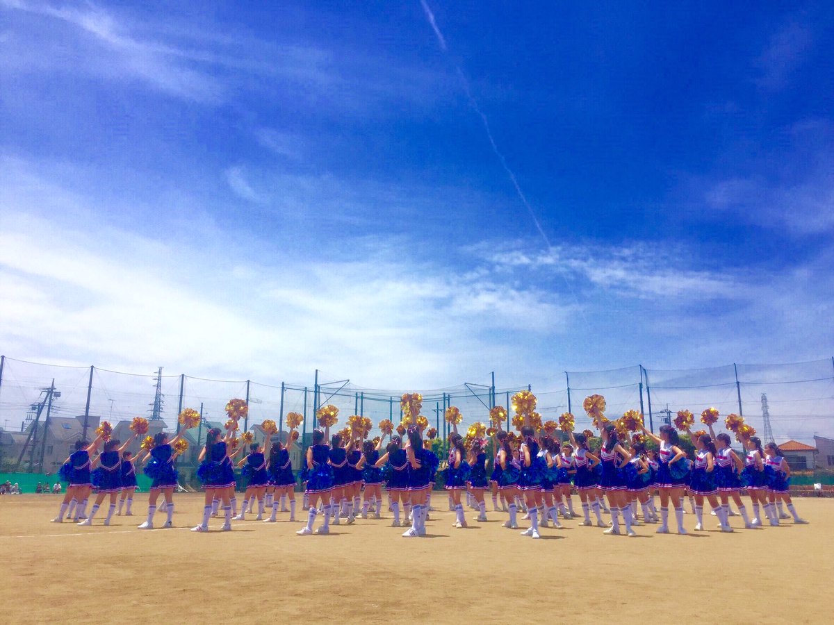 cheer_41's tweet photo. ✔️12.21(水) チア部 Xmas LIVE🎄❤

• 12:00〜体育館でSTART❣️

お菓子たくさん用意しています🍬
ぜひぜひ見にきてください⭐️ https://t.co/W9vYAxBiEx