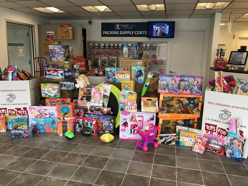 GoodfriendStore's tweet image. We love our customers! Take a look at the Toys For Tots donation box! Thanks to everyone who made a donation! #ToysforTots #givingback