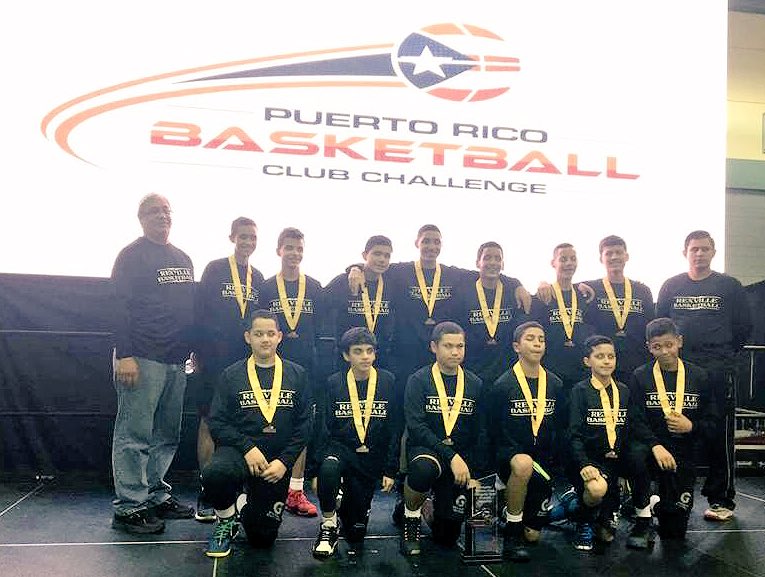 Felicitaciones 🏆a los atletas del basket pertenecen  al equipo de Rexville Bayamon y a mi sobrino LuisAColón buenJuego🏀🏆