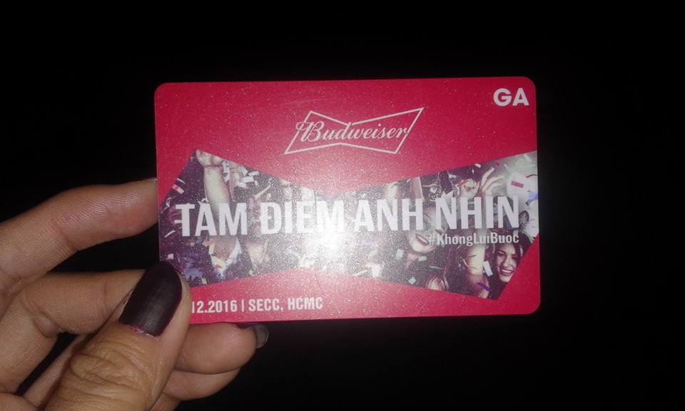 phuong2802's tweet photo. Fucking night wth @afrojack ❤  
#amazingnight #budweiser #tamdiemanhnhin #edm #djs #producers #ravers #outdoor #afrojack #vn #saigonese https://t.co/IAu5AfiaAH
