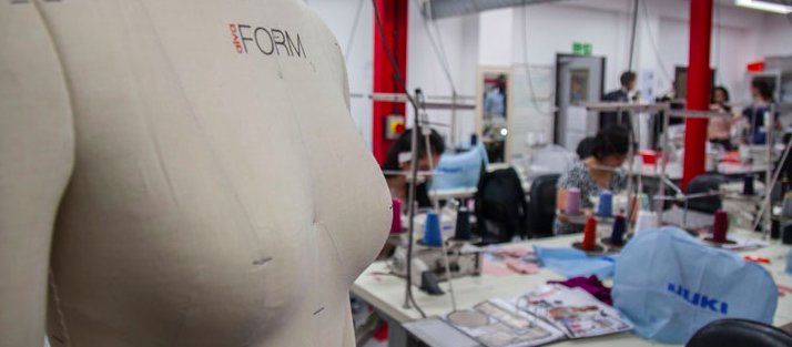 FashionCapital's tweet photo. Free 6 week stitching and sewing courses with @FTALondon for all that live in London. #freeinldn https://t.co/qT5EKrwIlJ #stitching #sewing https://t.co/u8dUFGlXgN