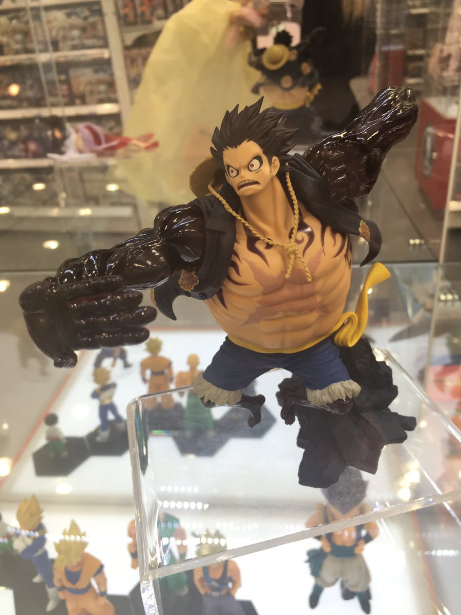 ShinaFly's tweet photo. Death note gallery #death #deathnote #figure #sculpture #art #japan #anime #cartoon https://t.co/9ZkxpGmdZ7