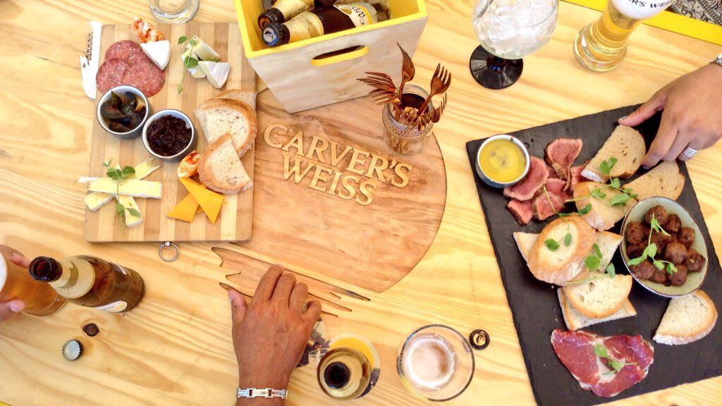 trend_soiree's tweet photo. When you wish it was Sunday again with @carversweiss 🍺🍴 #CarversTable #CarversWeiss https://t.co/yHSZ0A23WL