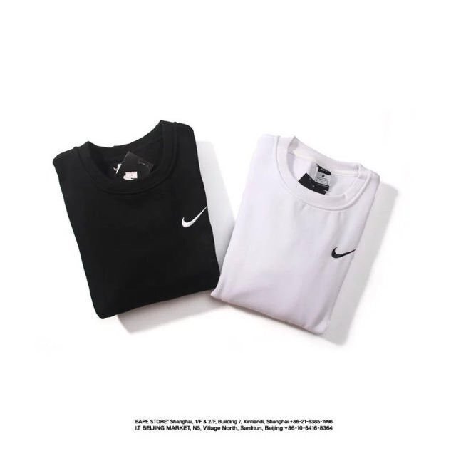 lx839's tweet photo. NIKE トレーナープレゼント🎁🎁
クリスマス特別大放出！！

この大人気アイテムをなんと白15名様黒15名様   計30名様にプレゼント🎁

応募方法はフォロー&amp;リツイート！！
当選者にはDMにてお伝えし手続きを行っていただきます！！ https://t.co/tlclqQ14ZW