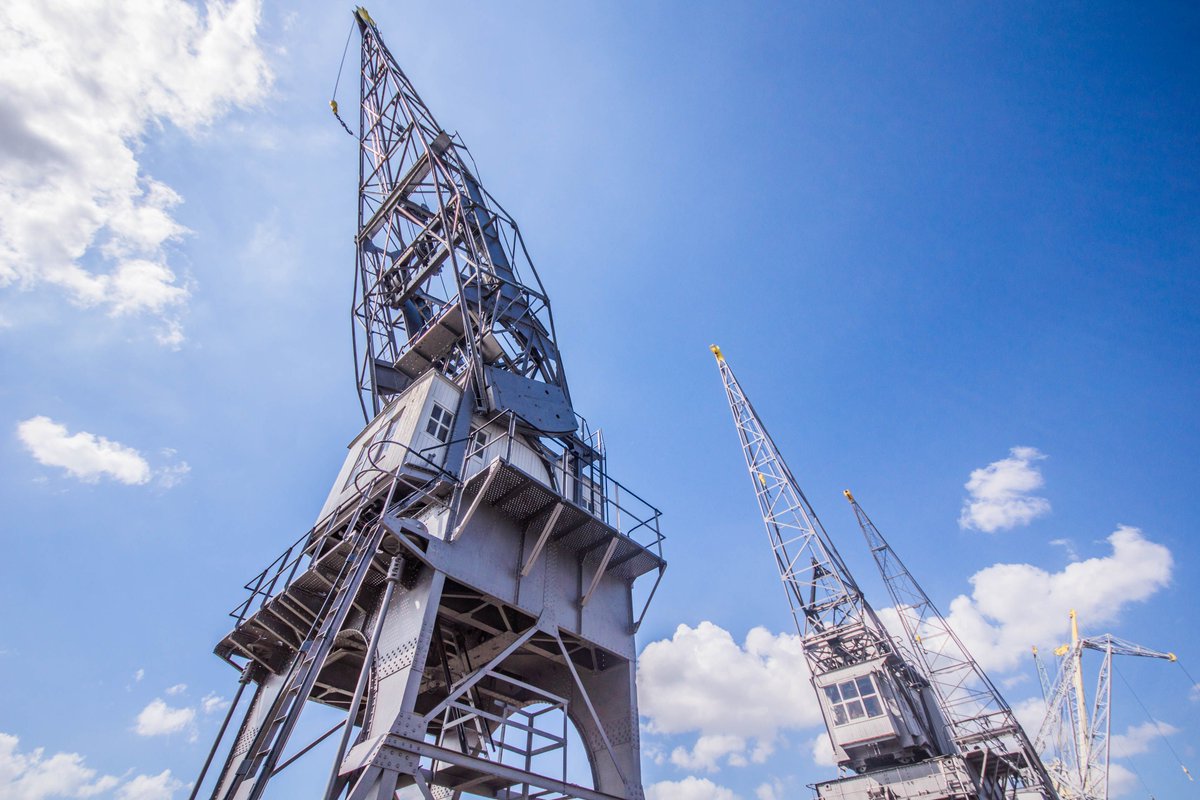 Ongelimiteerde hoogten | Bestel deze exclusieve print op stadsmus.be | #stadsmus #antwerpen #fineart #print #haven #kerstcadeau