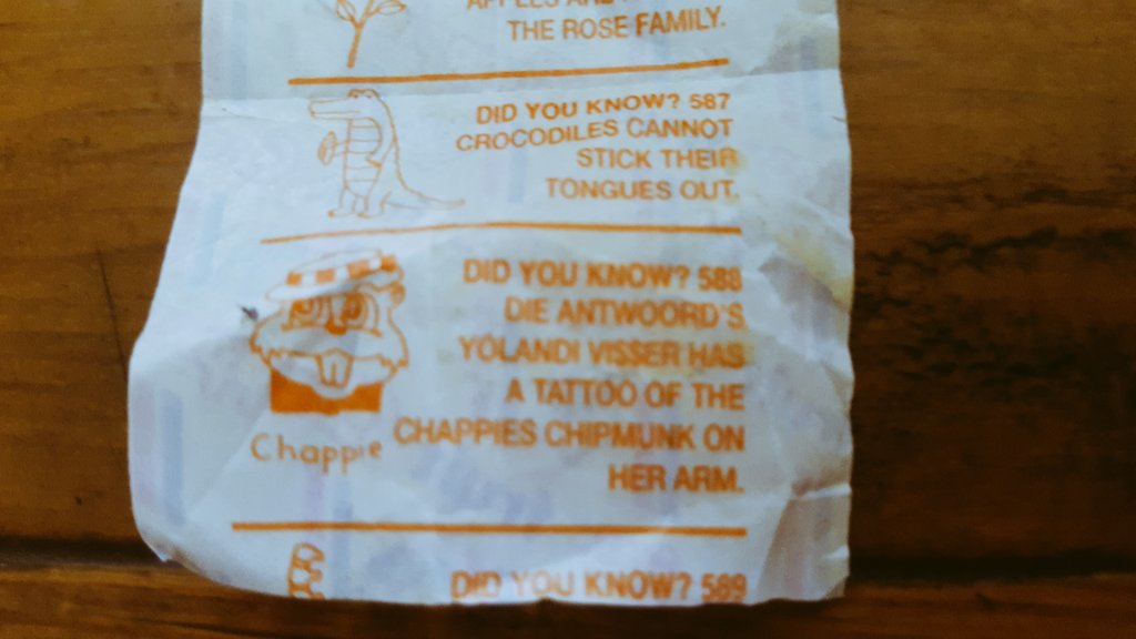 TitsyTee's tweet photo. @DieAntwoord 
Nou net n chappie gehad en dit gesien 😂😂 https://t.co/mO3OE1qEkK