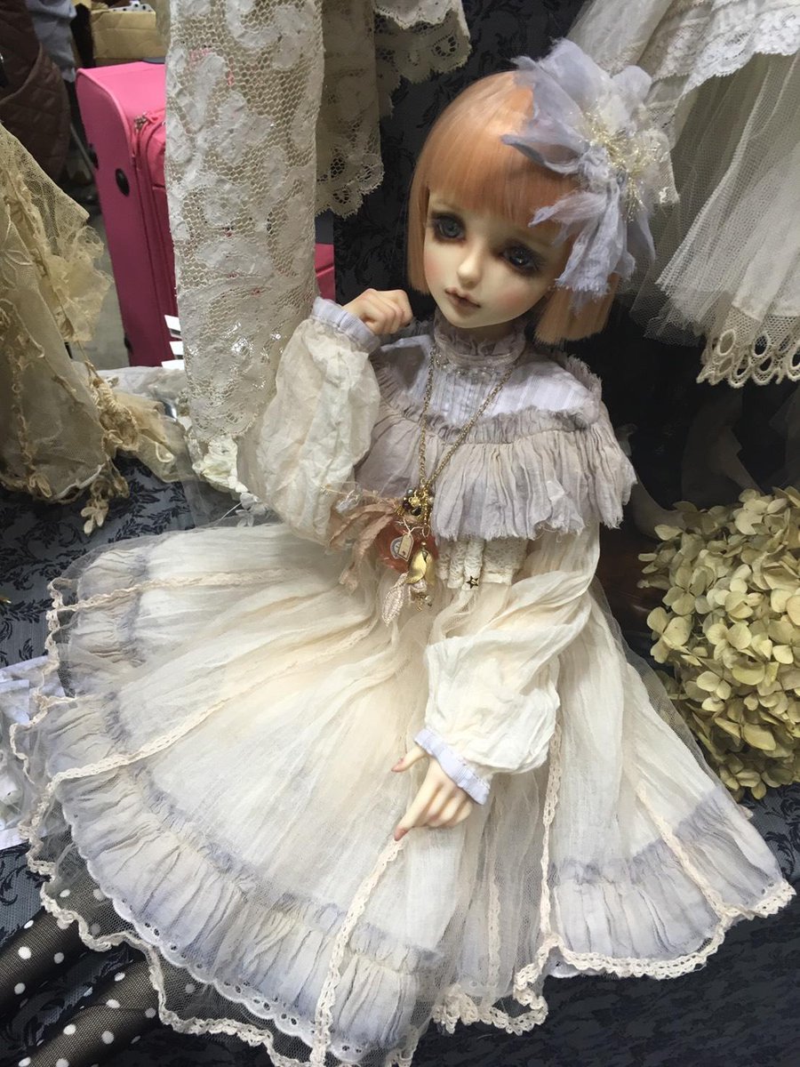VertusMaria's tweet photo. ドルパにてお立ち寄り頂いた皆様有り難う御座いました。受注服の受注方法につきましてご協力頂きました皆様へも重ねて感謝申し上げます。ドルパ滞在のお時間を割いて下さった事、本当に有り難う御座いました
受注者様へ：霞さんへ着用予定のある方はご連絡下さいませ。靴下のサイズを対応させます https://t.co/2ddXjBnLS5