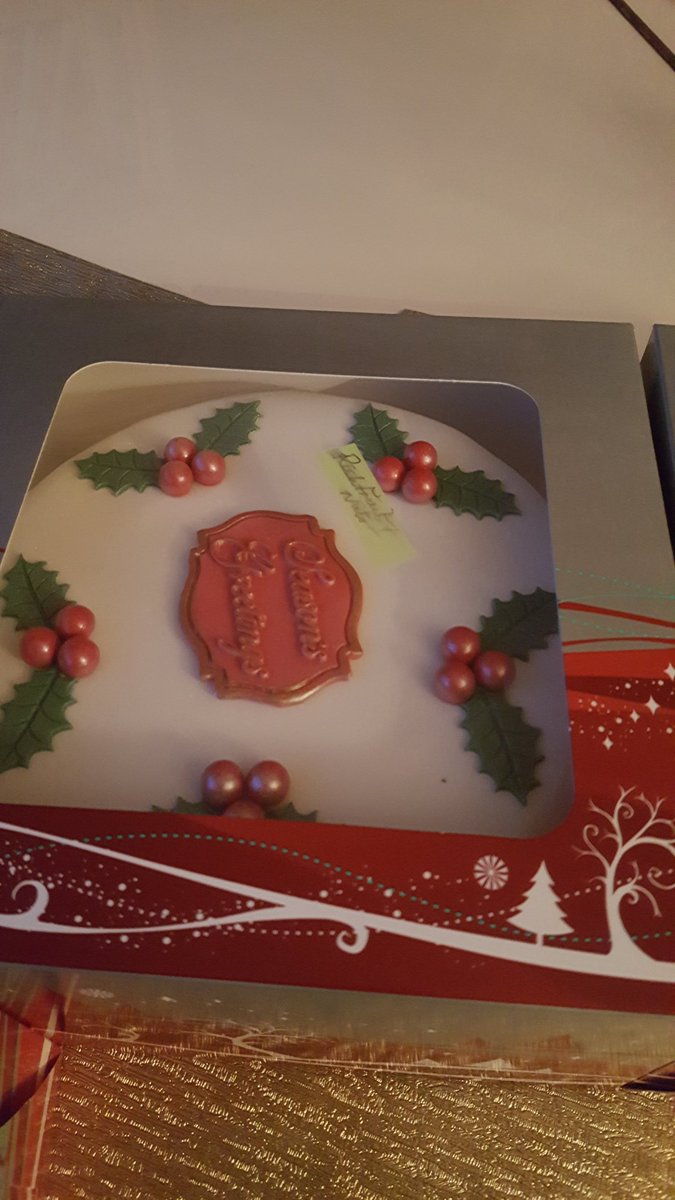 eCoachTeeto's tweet photo. Christmas #gift ideas #dainty_bites #teetosignature #TeetoBakeryLagos #giftingmadeeasy #feedfeed #deliciouscakes #preorder #qualitycakes https://t.co/zklf4C4xIh