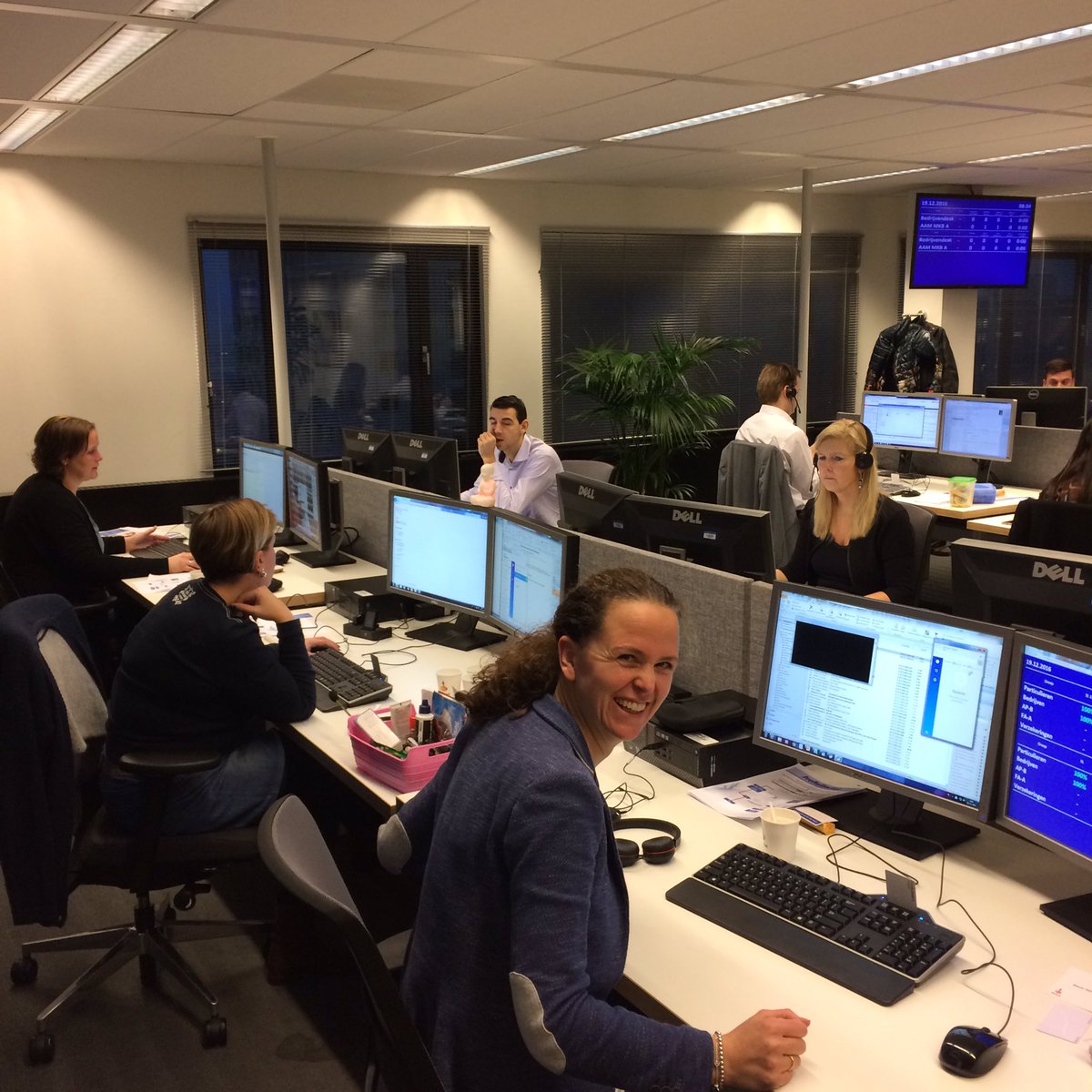 NickBons's tweet photo. Collega's van de nieuwe RKS van @Rabobank goed aangekomen in Rotterdam:)
Welkom namens @RaboRegioDH https://t.co/voz5MKI1nE