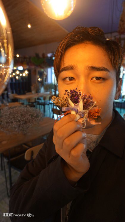 whisper_madtown's tweet photo. More MADTOWN Moos during Hello Korea 2 filming~ ✨✨✨
#MADTOWN #매드타운 #무스 #Moos #HelloKorea2 #GTV https://t.co/osXaMkatcl