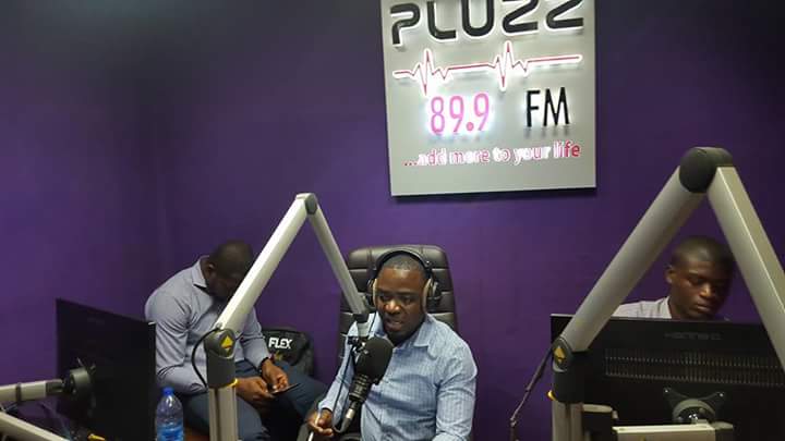 RevolvePlus's tweet photo. Tune in now we are on @PLUZZFM 89.9 . #AMPLUZZ #Georgebritton. @sambahflex @kecheGh https://t.co/1Sc6xhtuLl