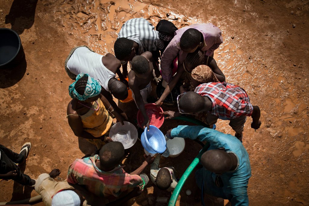UNFCCC's tweet photo. Good @nytimes article says that #climatechange is putting pressure on already vulnerable regions https://t.co/5dtUkQ8MaT @UNCCD https://t.co/HAMIaslQC3