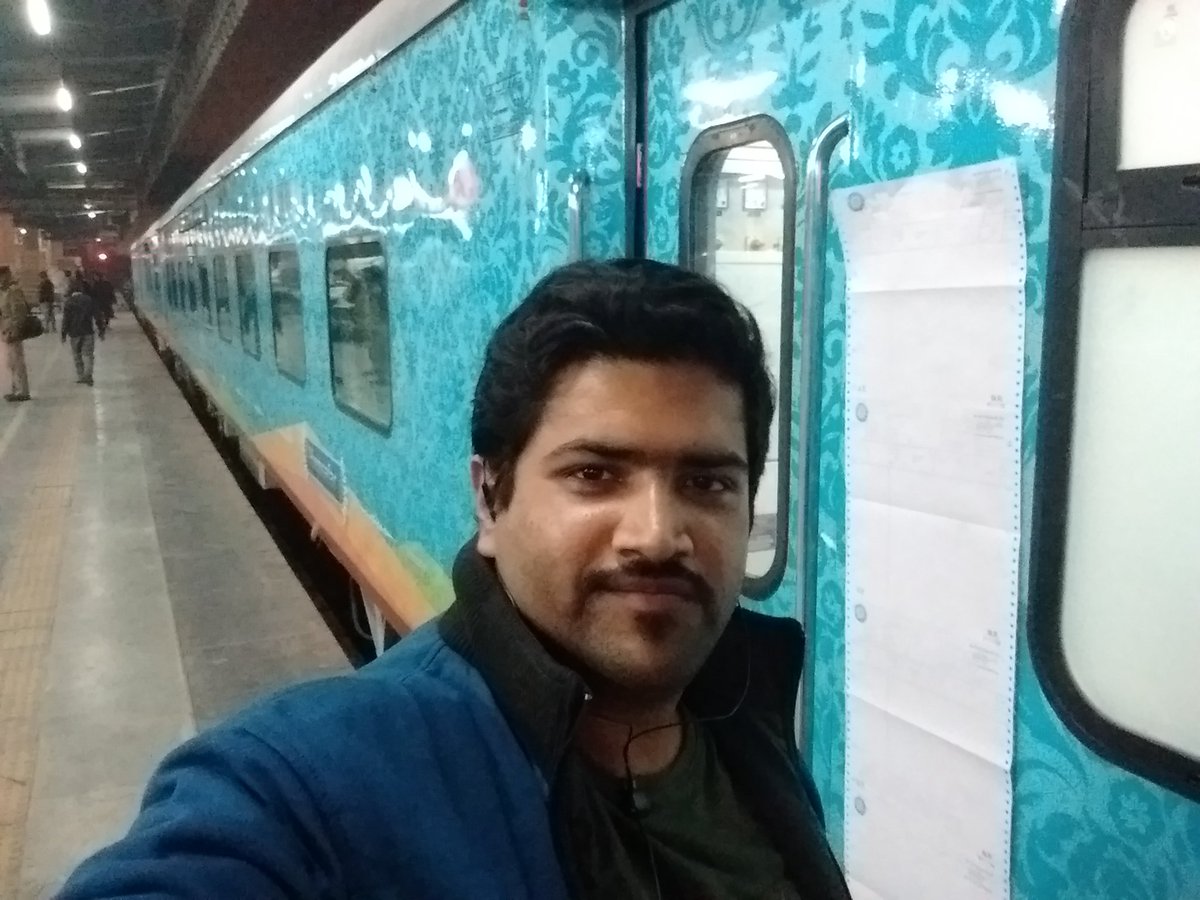 er_ankurpaul's tweet photo. Thanks @sureshpprabhu Sir & @indianrail 4 such awesome train #humsafarexp https://t.co/o1azI8rUAl