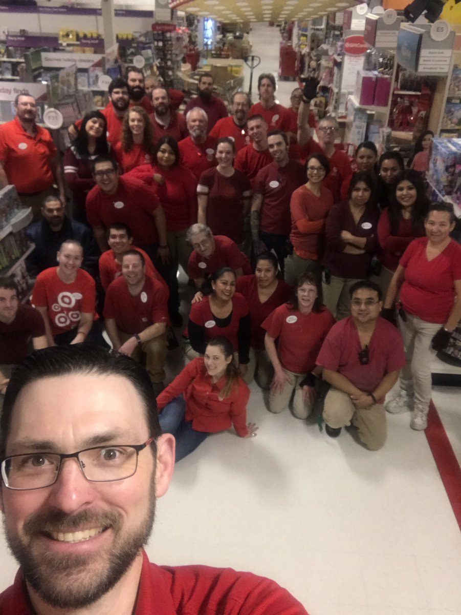 JohnTurbyne's tweet photo. #LiveUnload first ever! So proud of my team @jmbucey @JaxBackes @TargetJamesG @KalynBorecky #DestinationBend #ThisIsHowWeDoit #DrivingSales https://t.co/0A77Nb5zMq