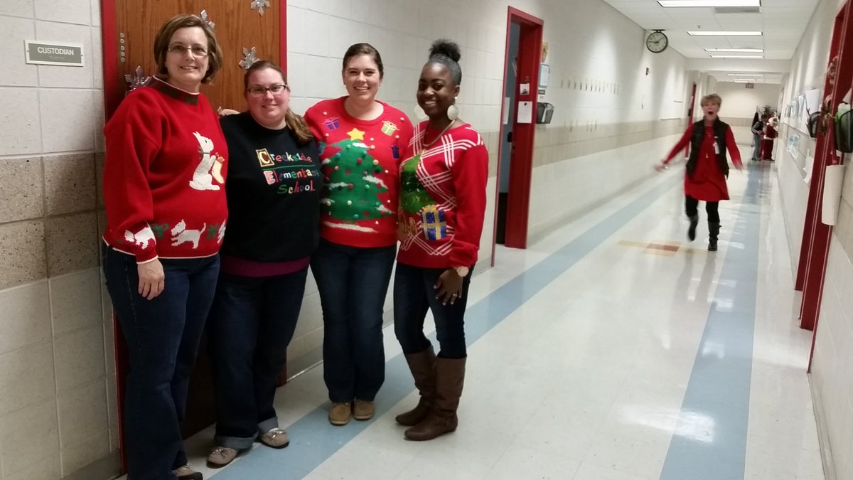 msthomas92's tweet photo. A little Holiday fun this morning! @Laurapr15161565 @MrsFryeCES @CubsCES #cubsmakeitcount #HCSmakeitcount https://t.co/ZIQeeLWJvn