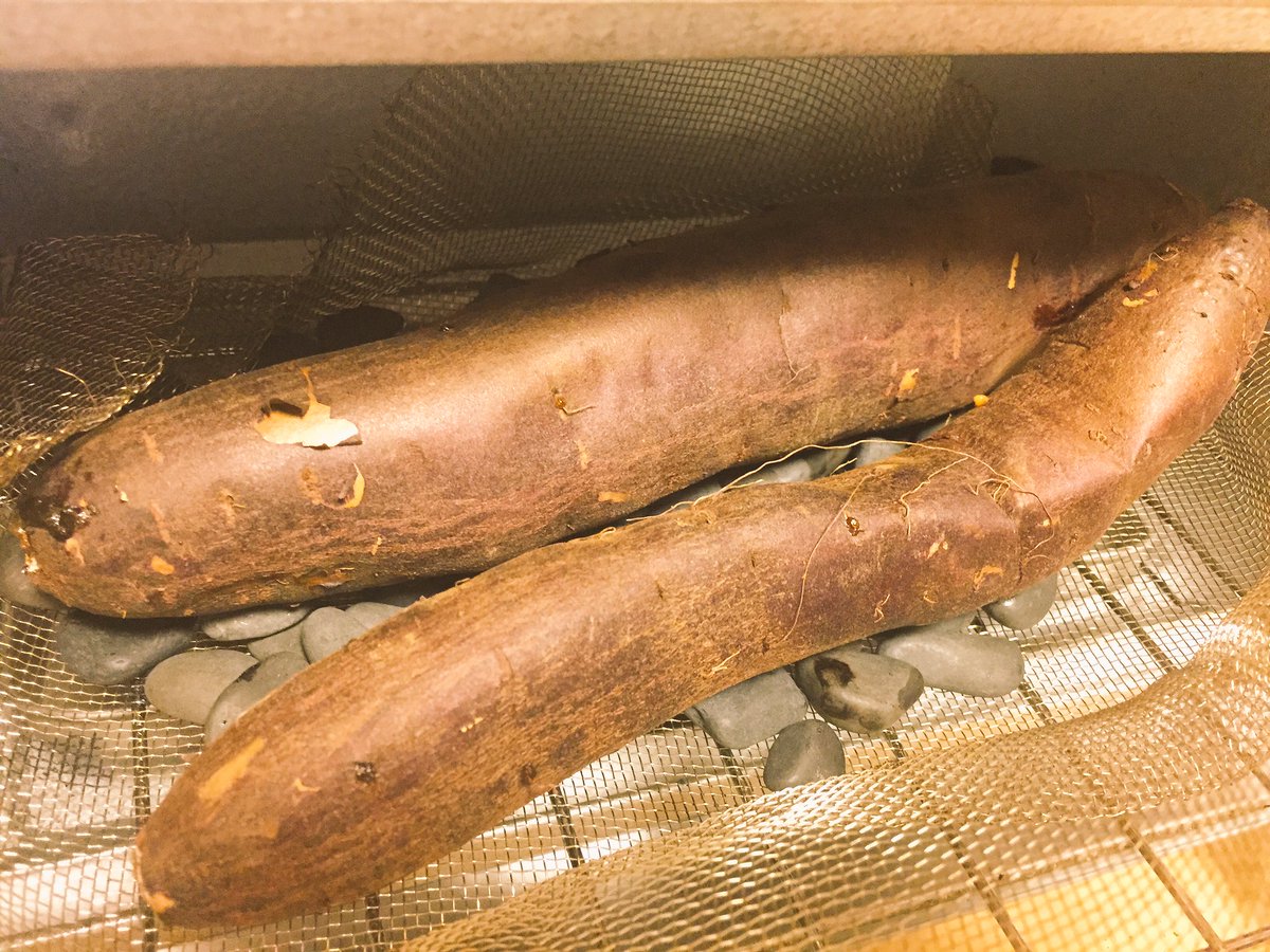 SteveKasuya2's tweet image. 焼き芋焼けた。ねっとりあまあまでおいしい(๑´ڡ`๑)  #Arduino焼き芋機 #焼き芋