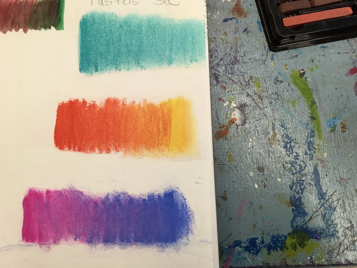 maxmachine0123's tweet photo. @114NF j'ai utiliser le pastels sec#114arts https://t.co/zawJkb6Xxp