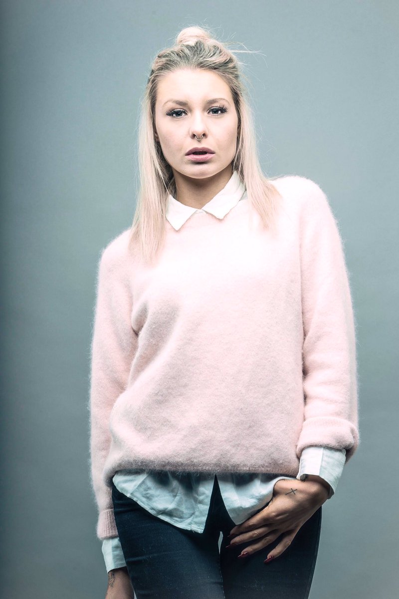 baslr_'s tweet photo. Ich kann auch brav...
Shooting mit Sabrina N.
#fotoshooting #fotostudio #freiburg #modelsgesucht https://t.co/sX6ITFuU88