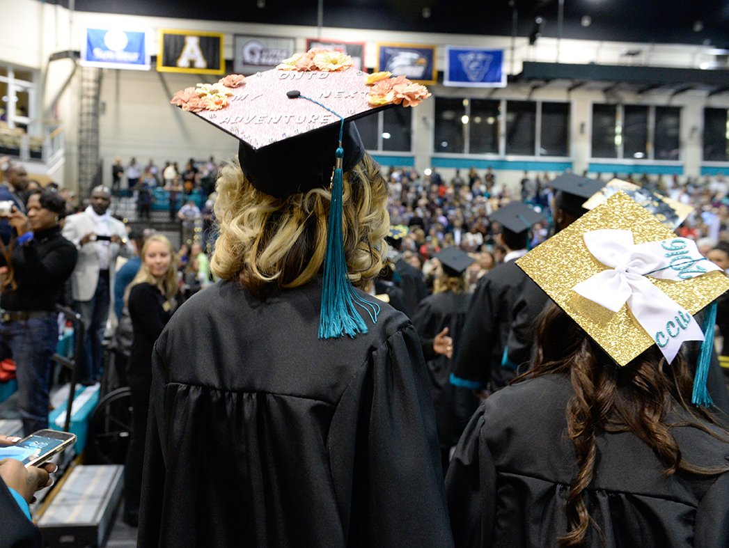 CCUChanticleers's tweet photo. Once again, students decorated their graduation caps with a strong creative touch. Here is a quick look at a few. #CCU #CCU16 https://t.co/bqKuM0xmle