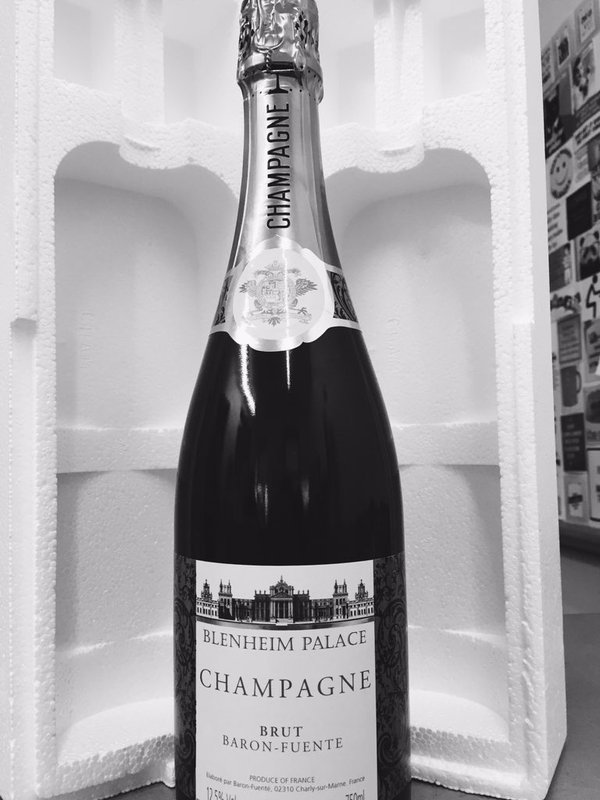 LMG_Int's tweet image. Congratulations to the winner of the @BlenheimPalace champagne: Vicki @kojecat