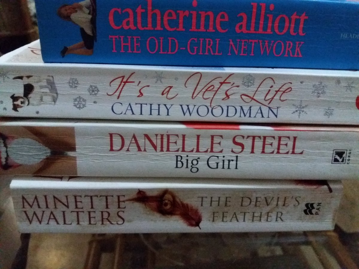 hammockmusing's tweet photo. #books #KIBF2016 #KIBF Need winter vacations to devour em I.A https://t.co/L5jbFKWCMg
