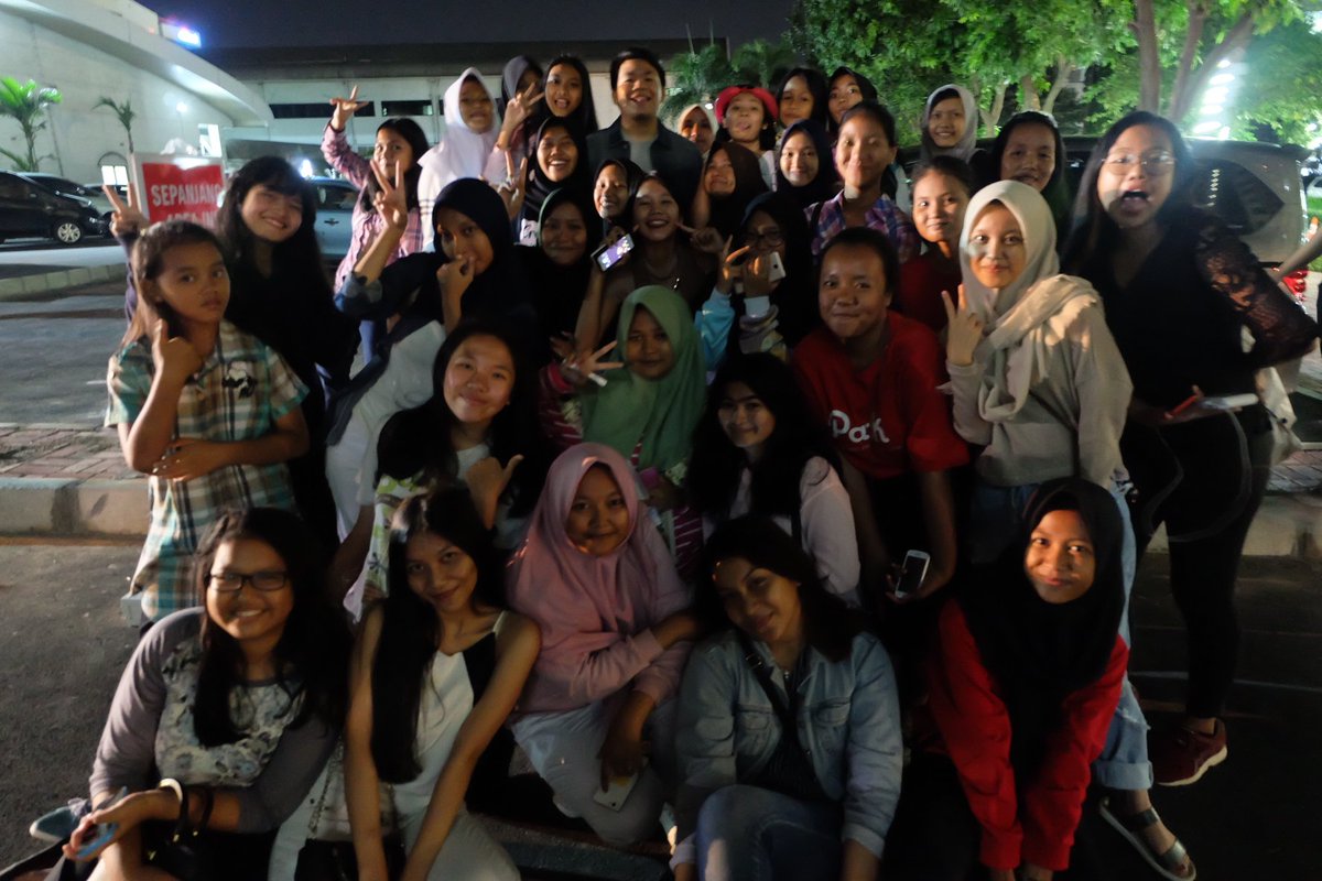 nhoerbaya's tweet photo. Thanks for TODAY
Gengs 😘😘😘

Makasih juga buat bang @TeukuRyz yang udah super duper sabar hadapin kita https://t.co/LPqIr9D4tN