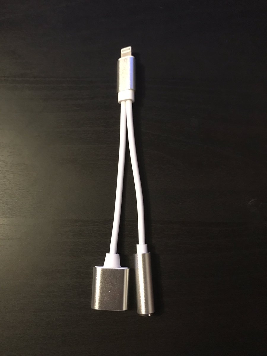 UnloadingGear's tweet image. It has finally arrived. #iphone7 users can now charge and listen to music at the same time Will do a review on it soon look at for the video