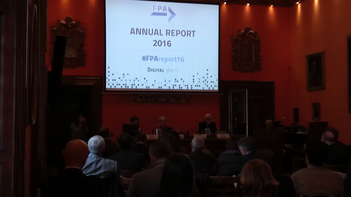 BoveEleonora's tweet image. @Carlomochisis apre i lavori di #fpareport16 @FPA_net