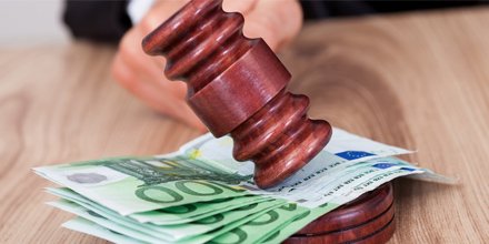 #Ontslagvergoedingen meer dan gehalveerd na invoering #WWZ.
goo.gl/g71eZV