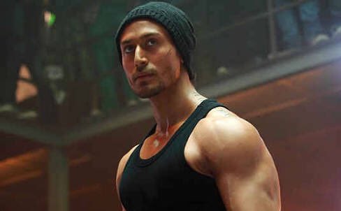MovifiedBolly's tweet photo. Here's the latest update on @iTIGERSHROFF 's #Baaghi2 - https://t.co/hRl14qXaDY https://t.co/nnCLwx2eGA