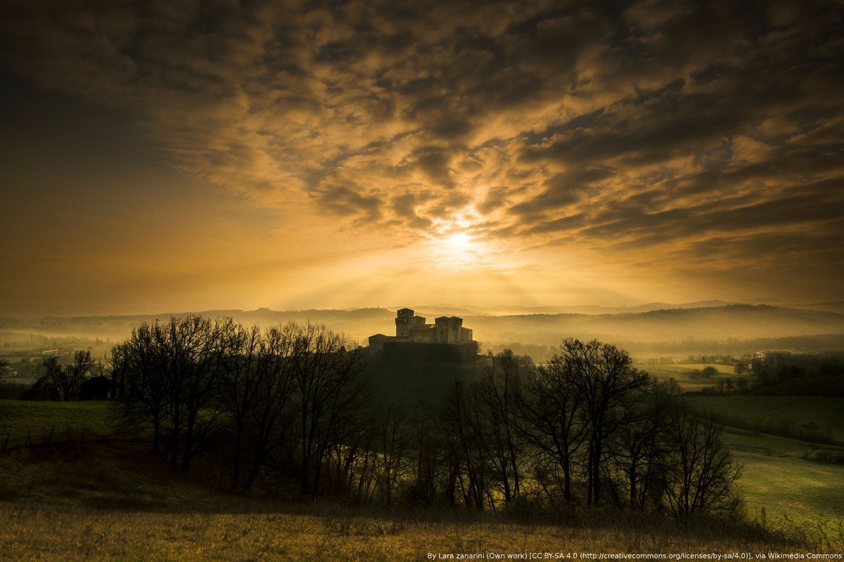 🇬🇧4th place for #Italy at the international photo contest Wiki Loves Monuments with the castle of Torrechiara in #EmiliaRomagna!
#IlikeItaly
