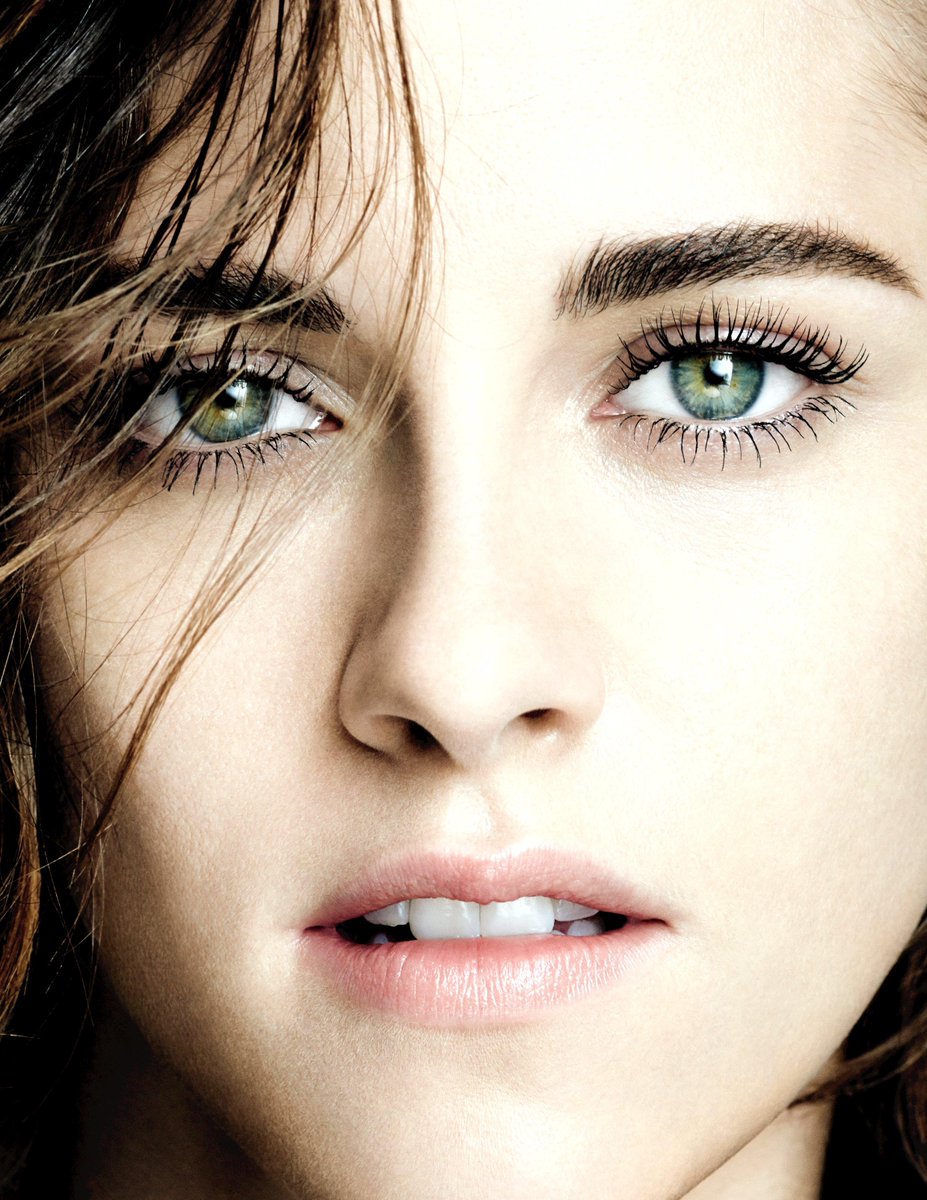 KSTEWART_THAI's tweet photo. รูป #KristenStewart จาก #CHANEL COLLECTION EYES 2016  #EyeCanBe
ขนาดใหญ่ HQ เก็บรูปทั้งหมดได้หน้าเวป https://t.co/leWKaTakXV Via @KStewartBR https://t.co/rkE3blamAg