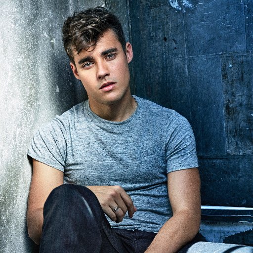 LisaJaymax's tweet photo. @JorgeBlancoG Feliz Compleanos https://t.co/ZKKoJ9D3cu
