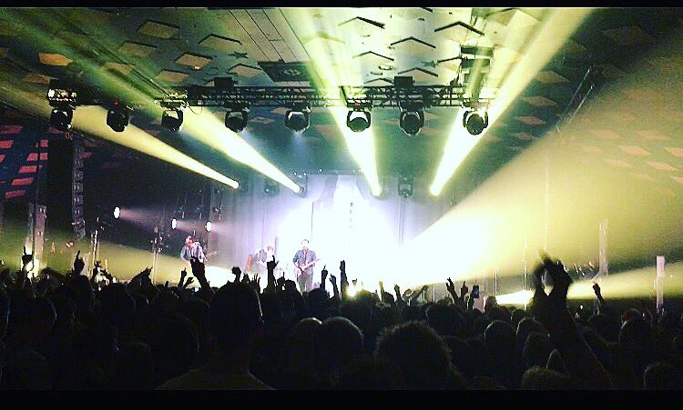murdot92's tweet image. £3 Pints and @FRabbits at the Barrowlands Saturday night...  man I've missed you Glasgow #KeepYourselfWarm #Frabbit