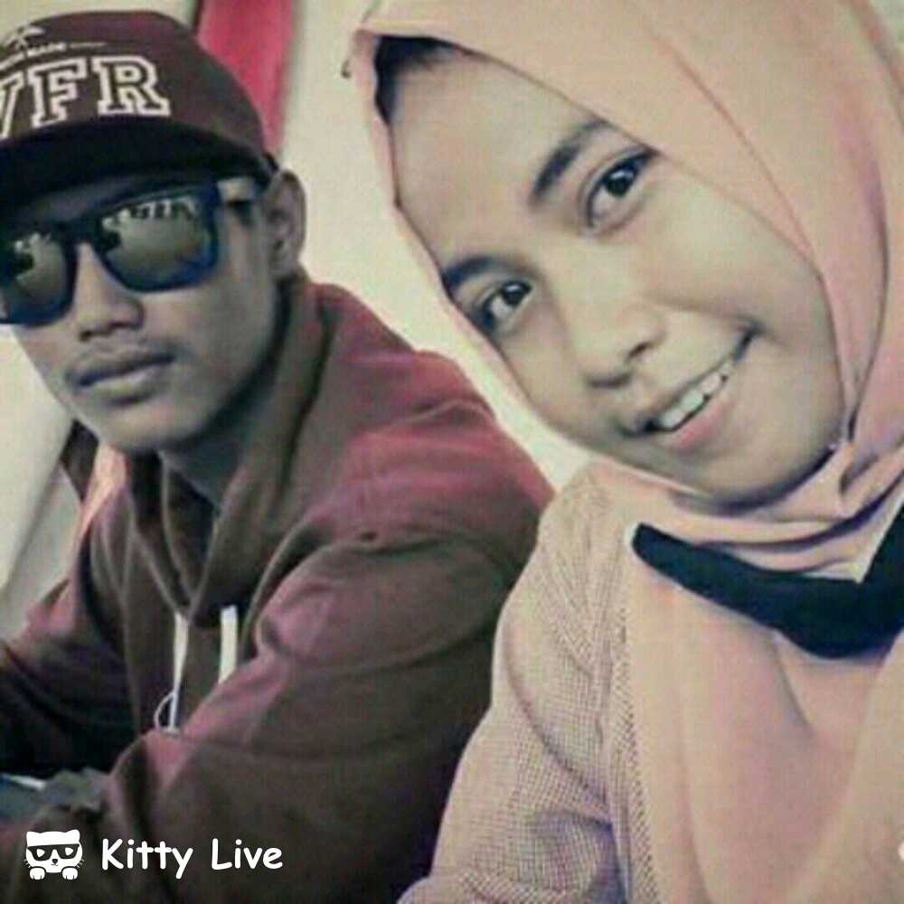 ara212's tweet photo. Hi friends, there is an amazing live in Kitty Live, come now. https://t.co/myjZPwPy6S https://t.co/AWI6wtobge