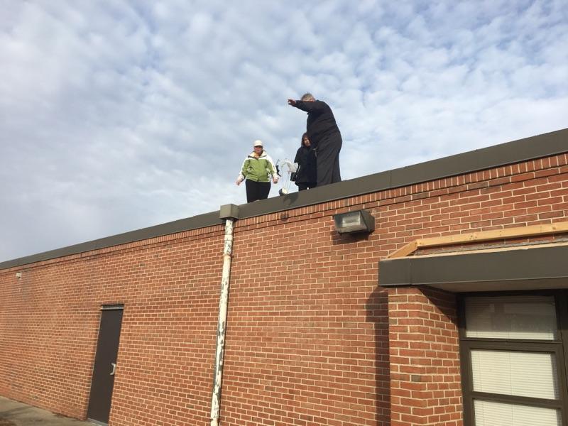 CHandte33's tweet photo. The big drop was a success! Many survived! Dropping eggs off the roof-all in the name of science!@MichaeleButler1 @JEwingTeach @CCPS_Super https://t.co/ReKXqLw2oU