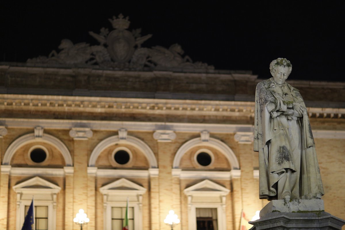 Our hometown Recanati finalist for Italian Culture Capital 2018! Join us &amp; support their Thunderclap #Recanati18  thunderclap.it/projects/51287…