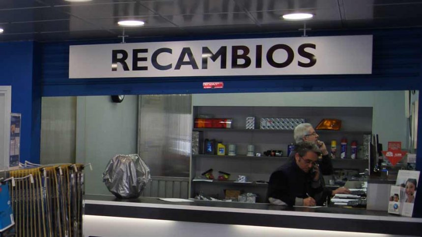 WinBoxes's tweet photo. Dudas: para comprar un recambio de un coche, ¿en tienda o por Internet? https://t.co/bC6dFpGSVn #motor #recambioscoche #winboxes #terrassa https://t.co/HU4ZGKzKVp