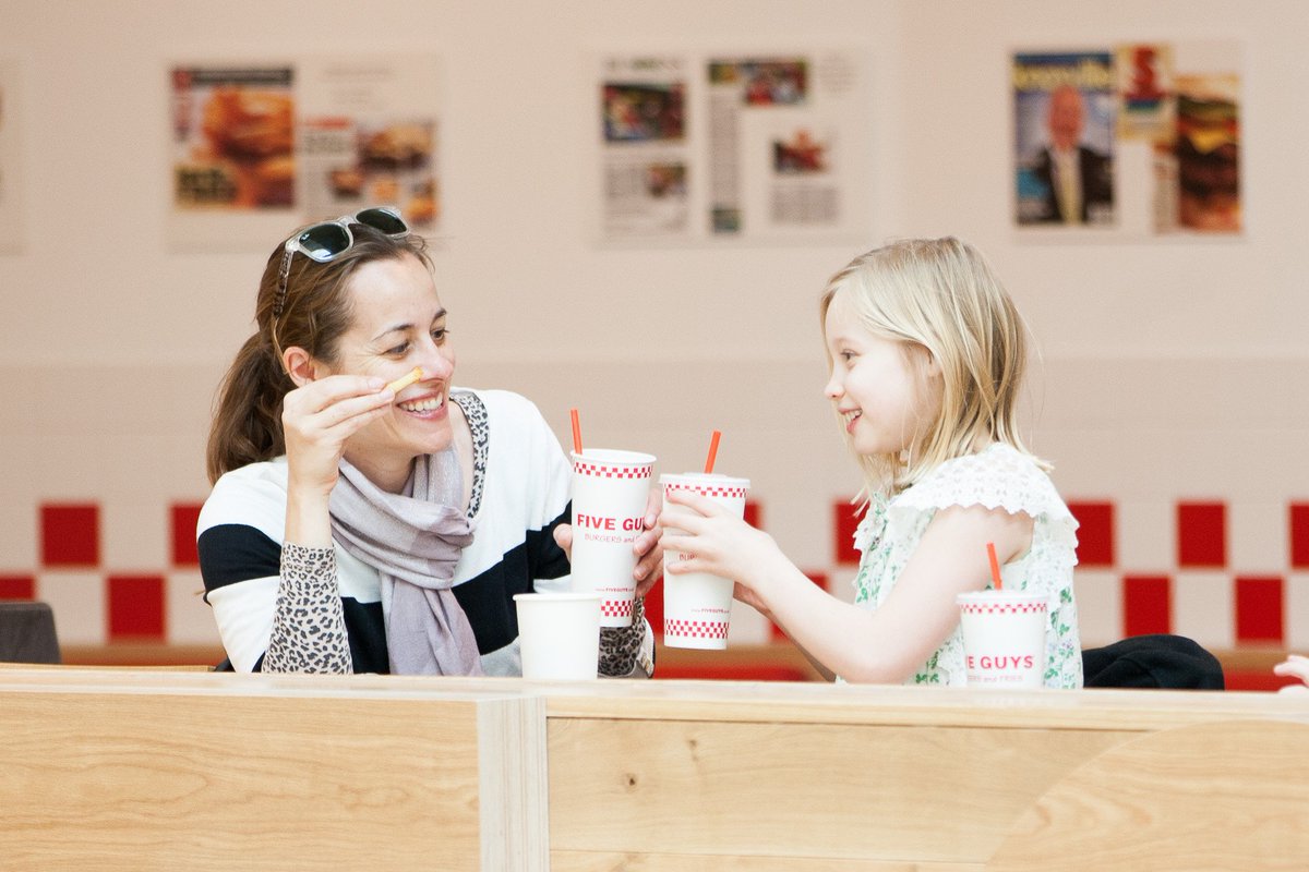 RedDragonCentre's tweet photo. Escape the shops and come & join us for some #FullOnFestiveFun this week! #EatDrinkandPlay #FamilyTime #ChristmasHolidays https://t.co/eX56YzFnKO