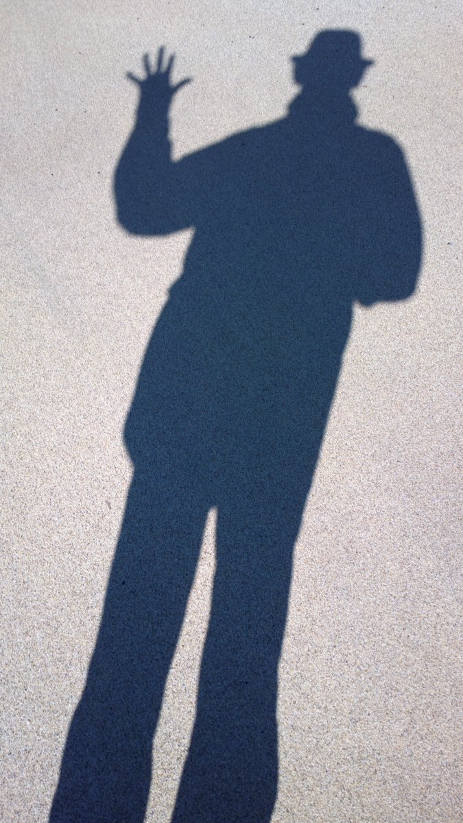 Vinir Jóns #3. Þetta er hann Uggi Jónsson. Uggi er mikill nákvæmnismaður og las hvert einasta orð vel og vandlega. #jónlærði