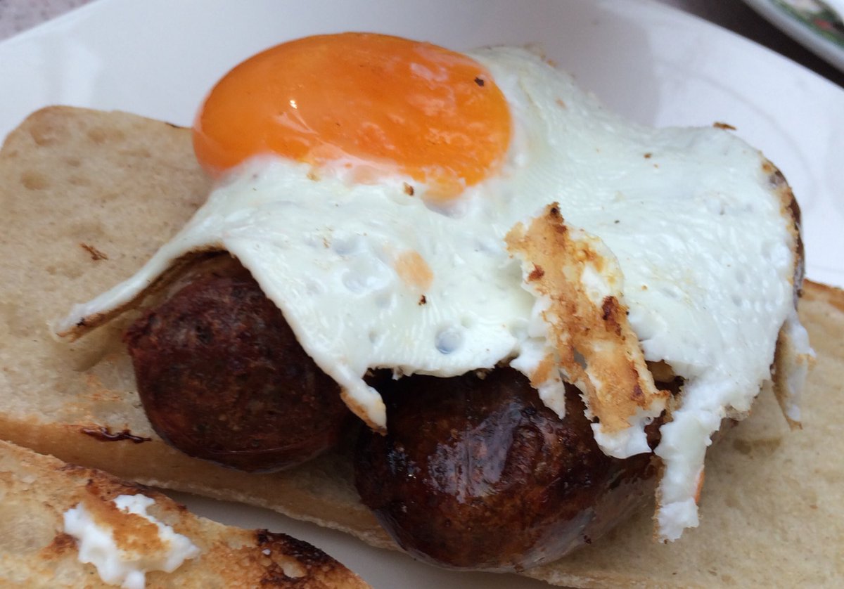 HuddleMedia's tweet photo. #NomNom... Devouring a delicious #breakfast @ZestLytham! 😋🍳🎅🎄 #HuddleXmas https://t.co/w6Fvj6etUq