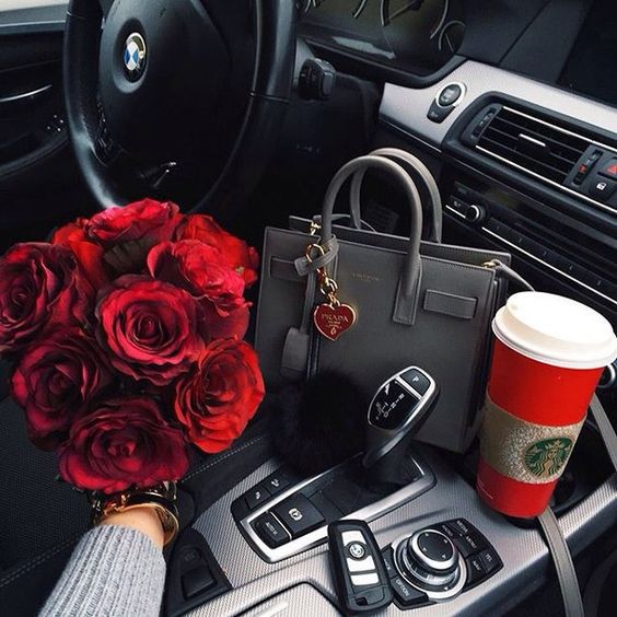 Așa ar trebui să arate o zi de luni, pentru a fi extraordinară! 😍🌹
#stoneclub #monday #roses