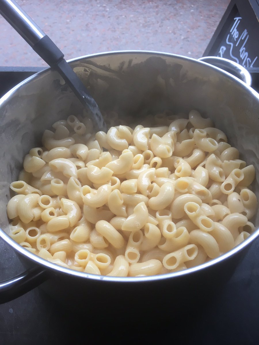 themonsterchefs's tweet photo. It's mac n cheese Monday today at the monster chefs. Pop down for your lunch today https://t.co/df3XzXq4o7