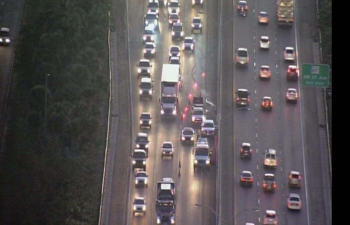 Crash on SR-826 WB at NW 27th Ave. Left lane blocked #traffic https://t.co/RqBqfQ0pLP