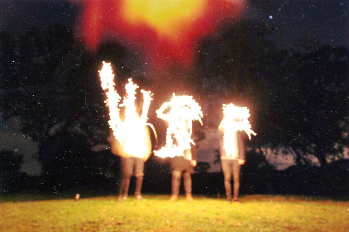 LittleGiantsUK's tweet photo. IT'S HERE!! We made a video for our latest single 'We Start Fires'- please have a watch and RT 😄 Love LG's X https://t.co/QjcL8bvXcC https://t.co/J2XPzrEtjY